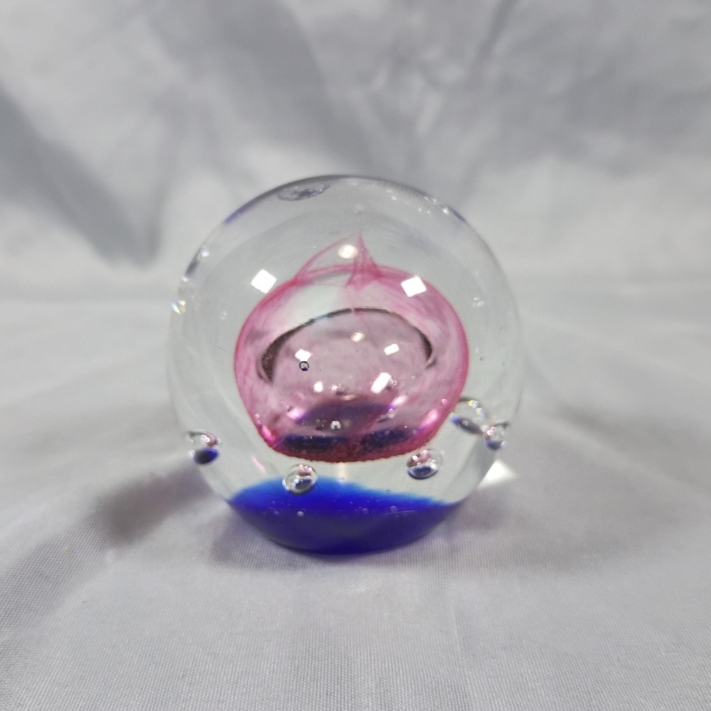 Dynasty Gallery Heirloom Collectibles Pink Blue Controlled Bubble Paperweight